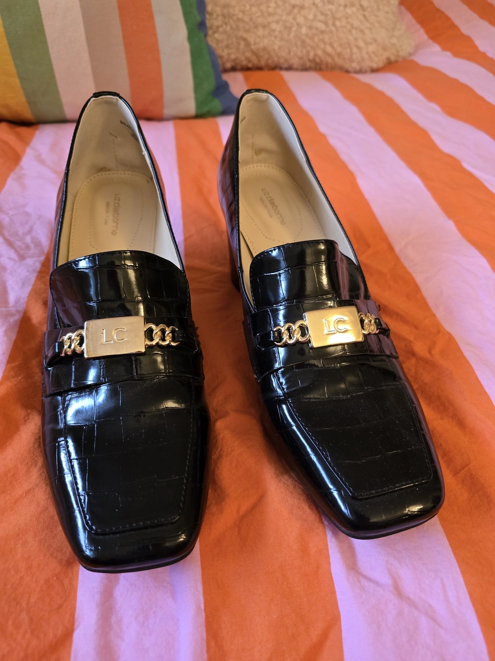 Liz Claiborne Black Croc-Embossed Loafers with Gold LC Chain
